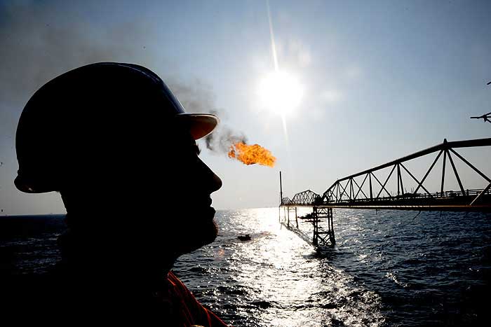 Drilling Operations begin to Maintain Forouzan Oil Output